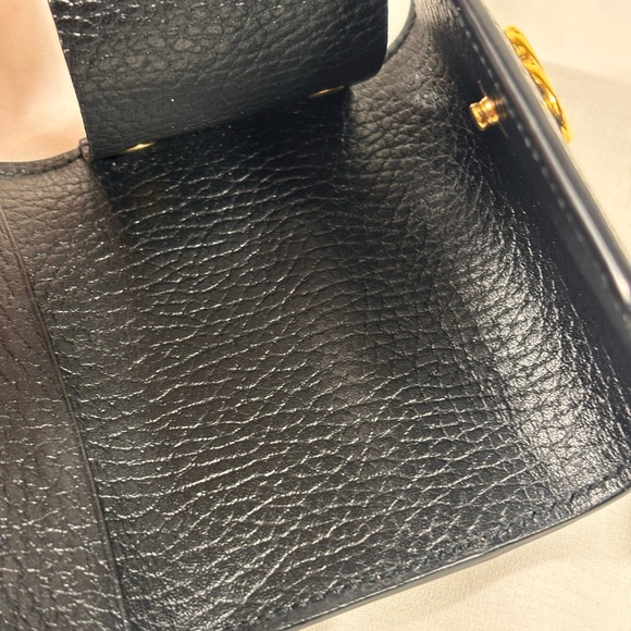 Gorgeous Gucci 6 Key Holder Sold - Picture 14 of 16